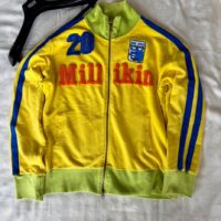 New Jeans zipped sweater